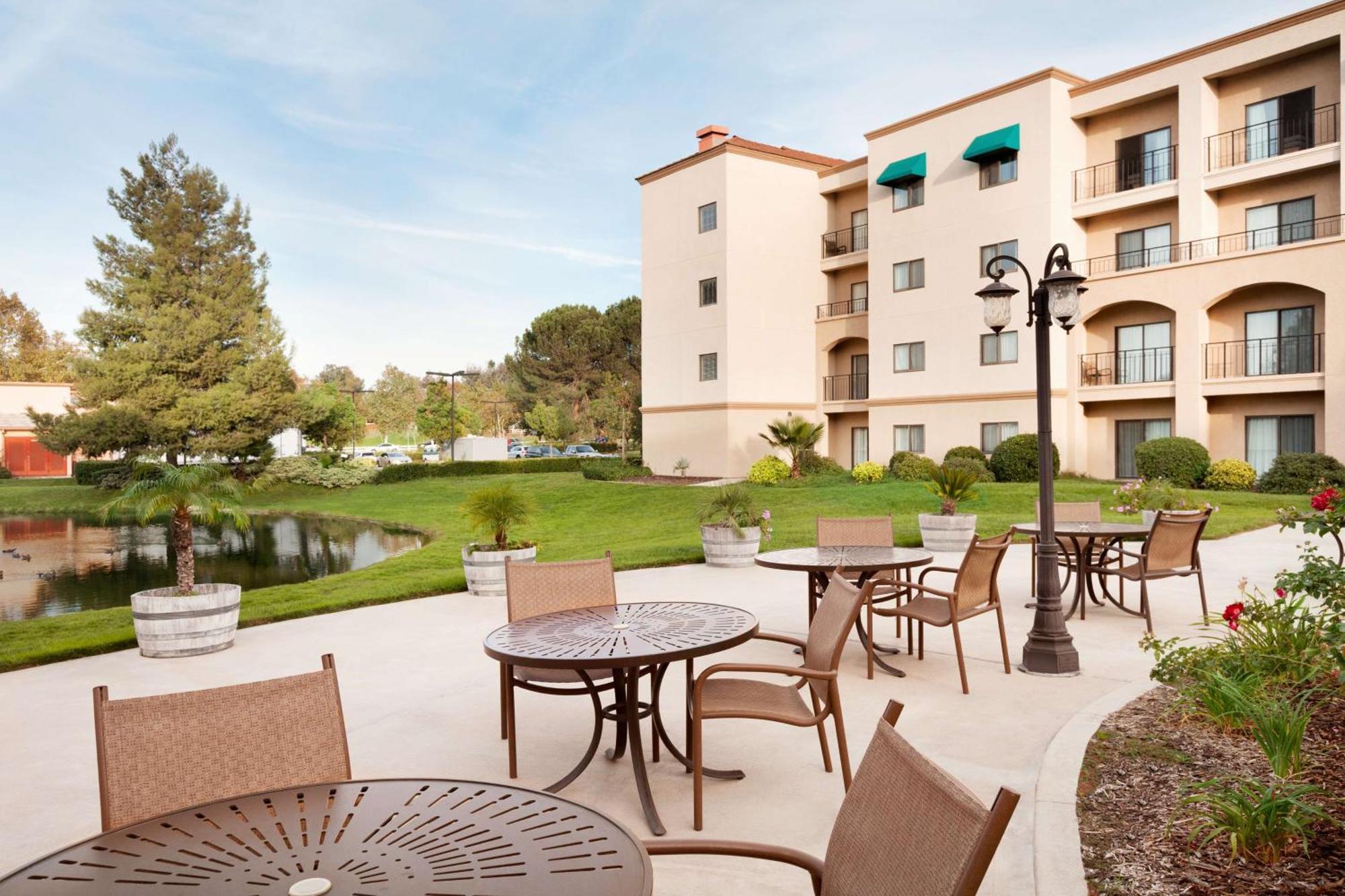Embassy Suites By Hilton Temecula Valley Wine Country Buitenkant foto